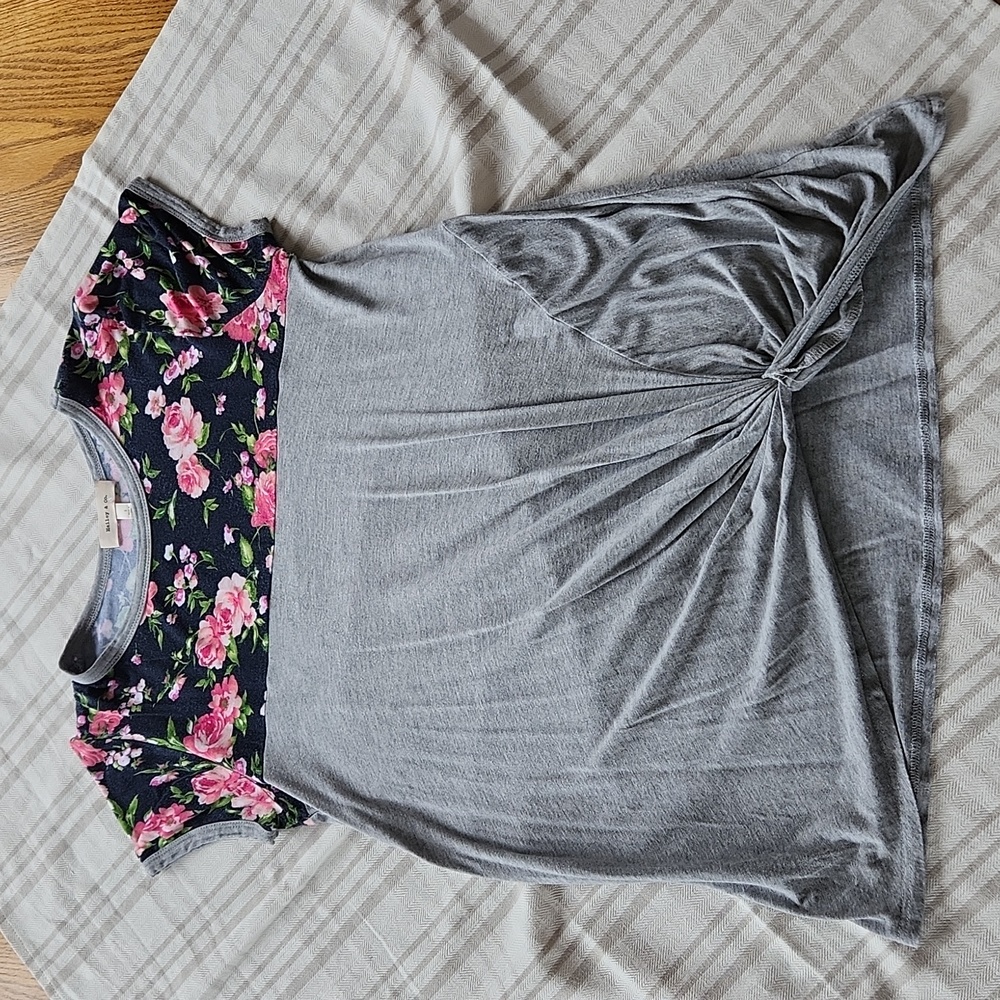 Front knot T